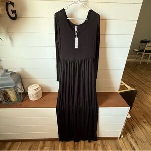 Elegant Black Maxi Dress